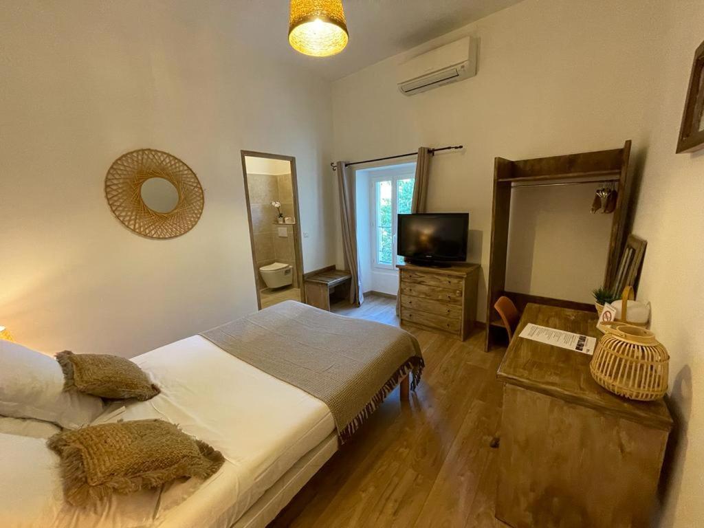 Hotel Mas De Galoffre Ним Экстерьер фото